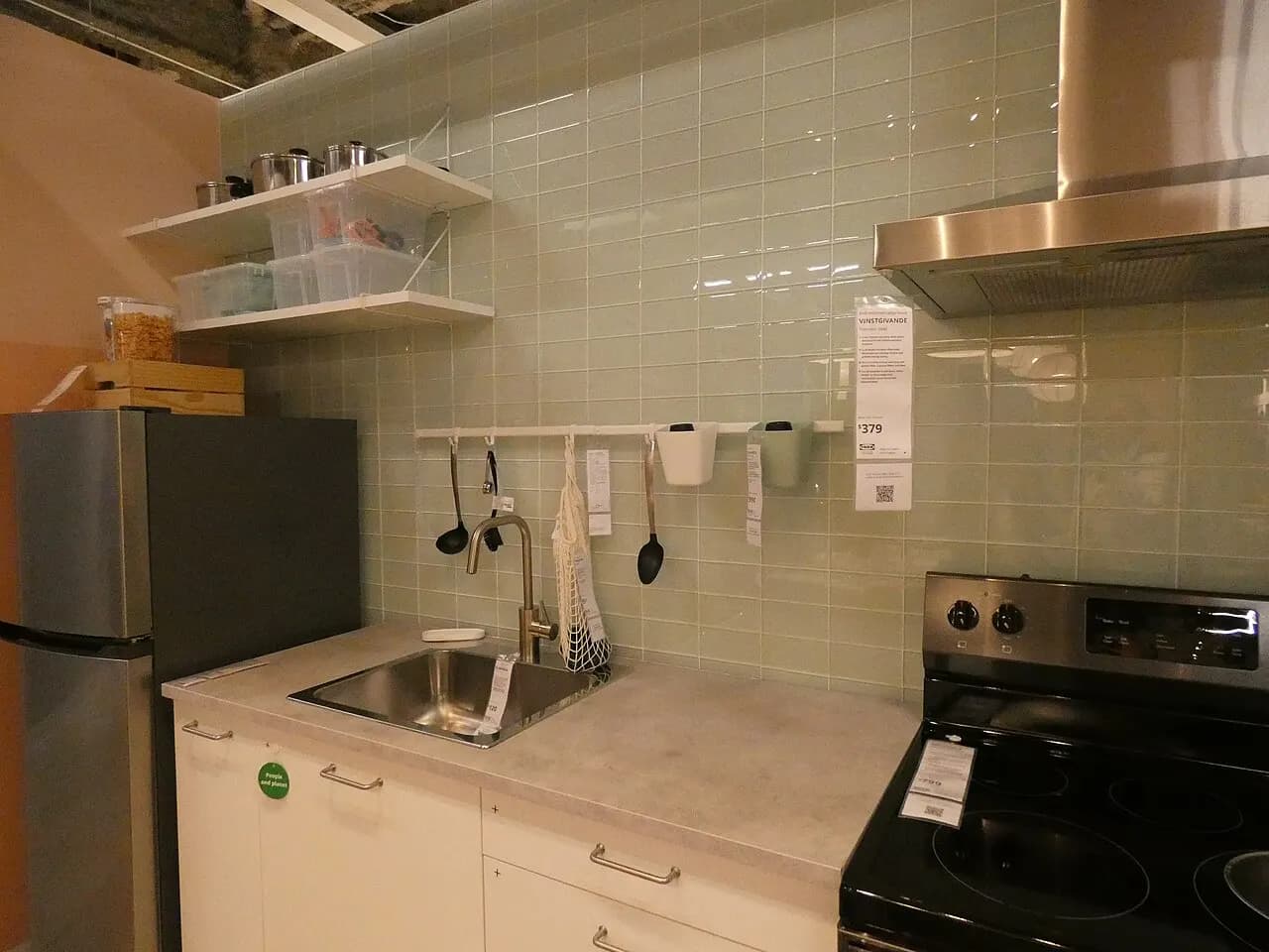 بین کابینتی شیشه ای